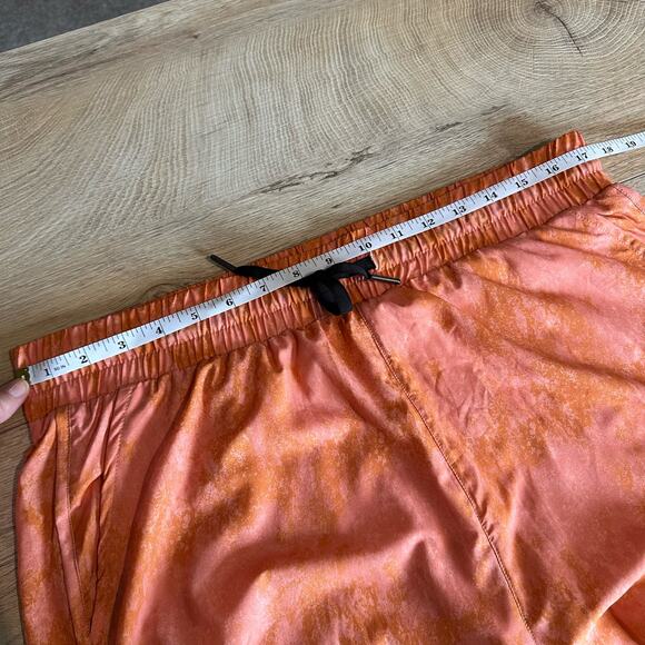 Tone it Up Run With You Short Canyon Lined L - Picture 7 of 8